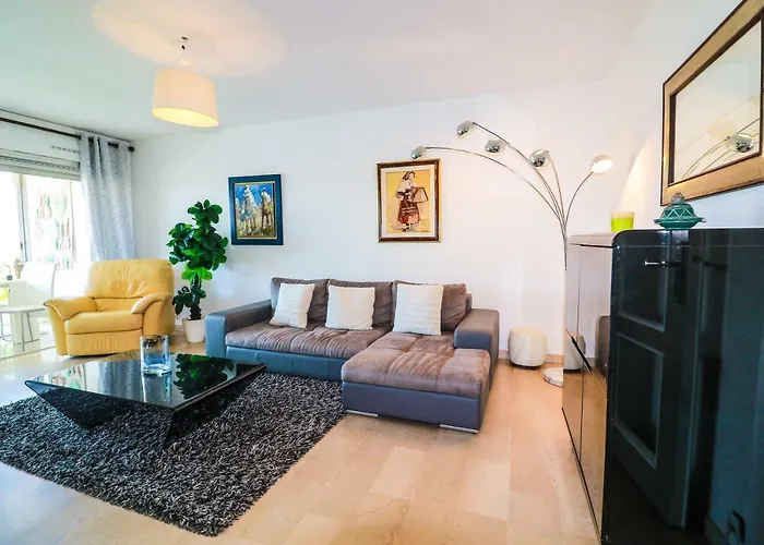Park Apartment *
