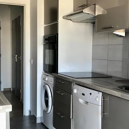 Park Apartment *