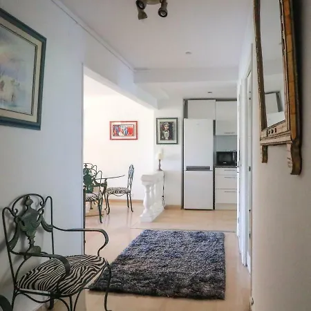 Park Apartment *