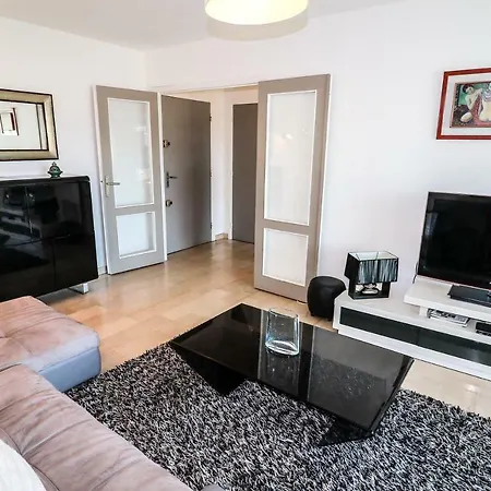 Park Apartment